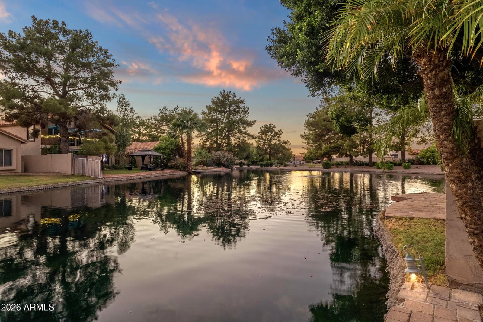 1517 S ASH Drive, Chandler, AZ 85286 — photo 11 of 77