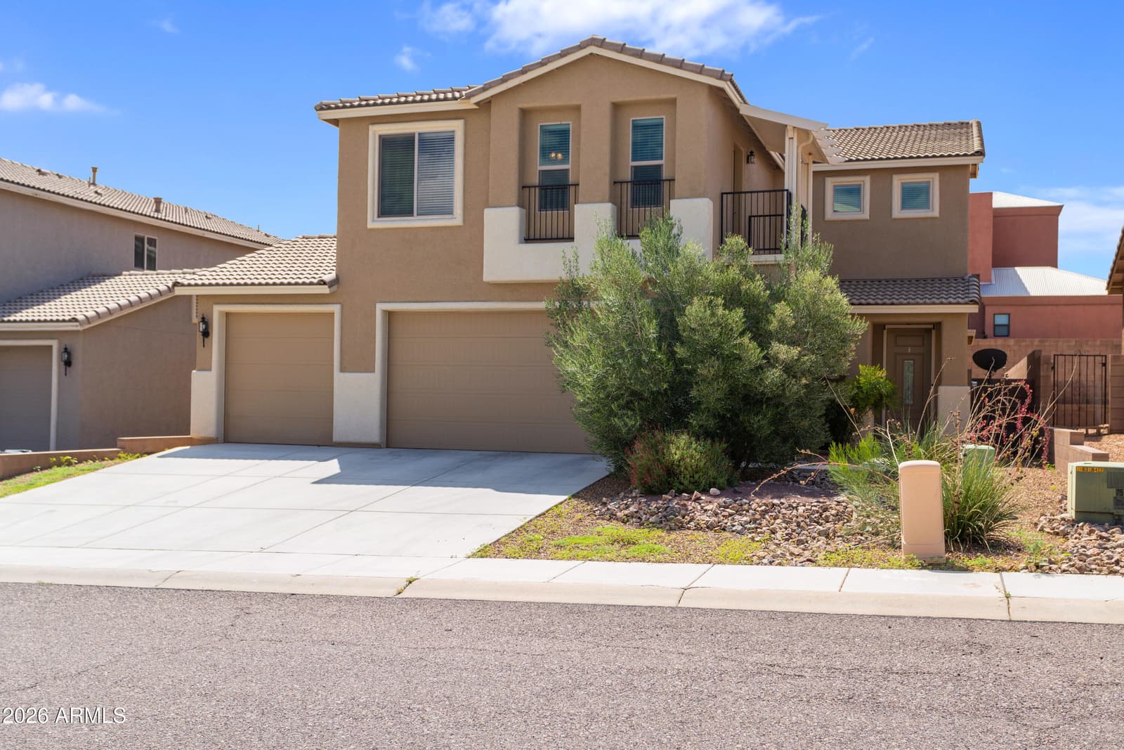 1135 MARCHBANKS Drive, Sierra Vista, AZ 85635 — photo 5 of 36