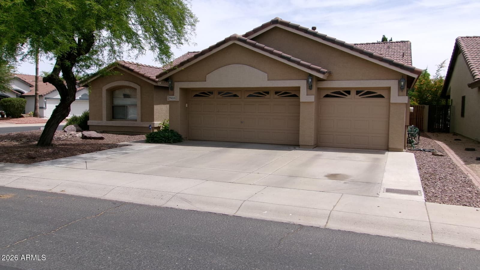 4015 W Menadota Drive, Glendale, AZ 85308 — photo 2 of 20