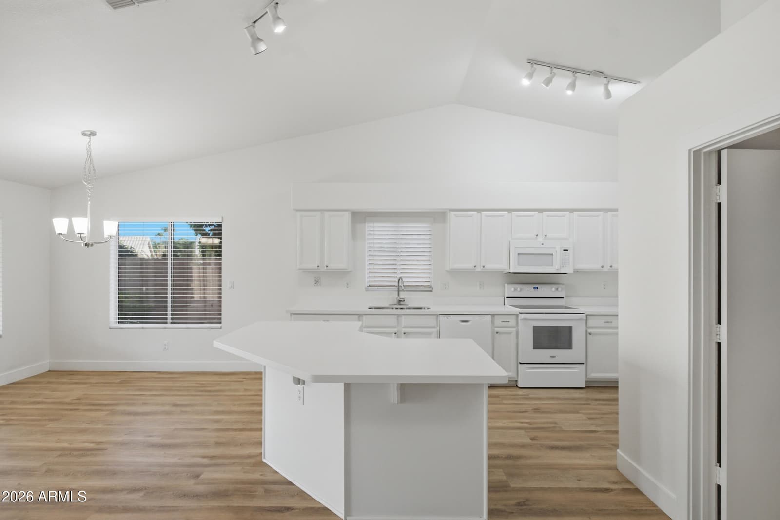 4766 W PONDEROSA Lane, Glendale, AZ 85308 — photo 10 of 30