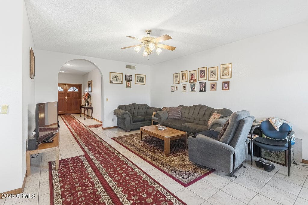 6420 W EVANS Drive, Glendale, AZ 85306 — photo 6 of 22