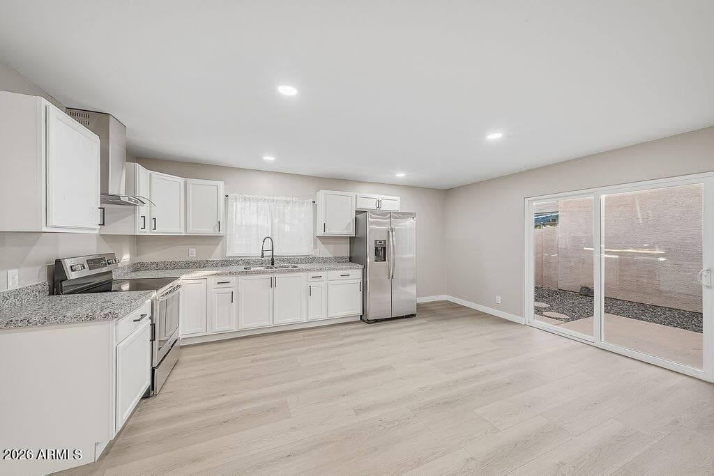 2609 E LEMON Street, Tempe, AZ 85288 — photo 8 of 17