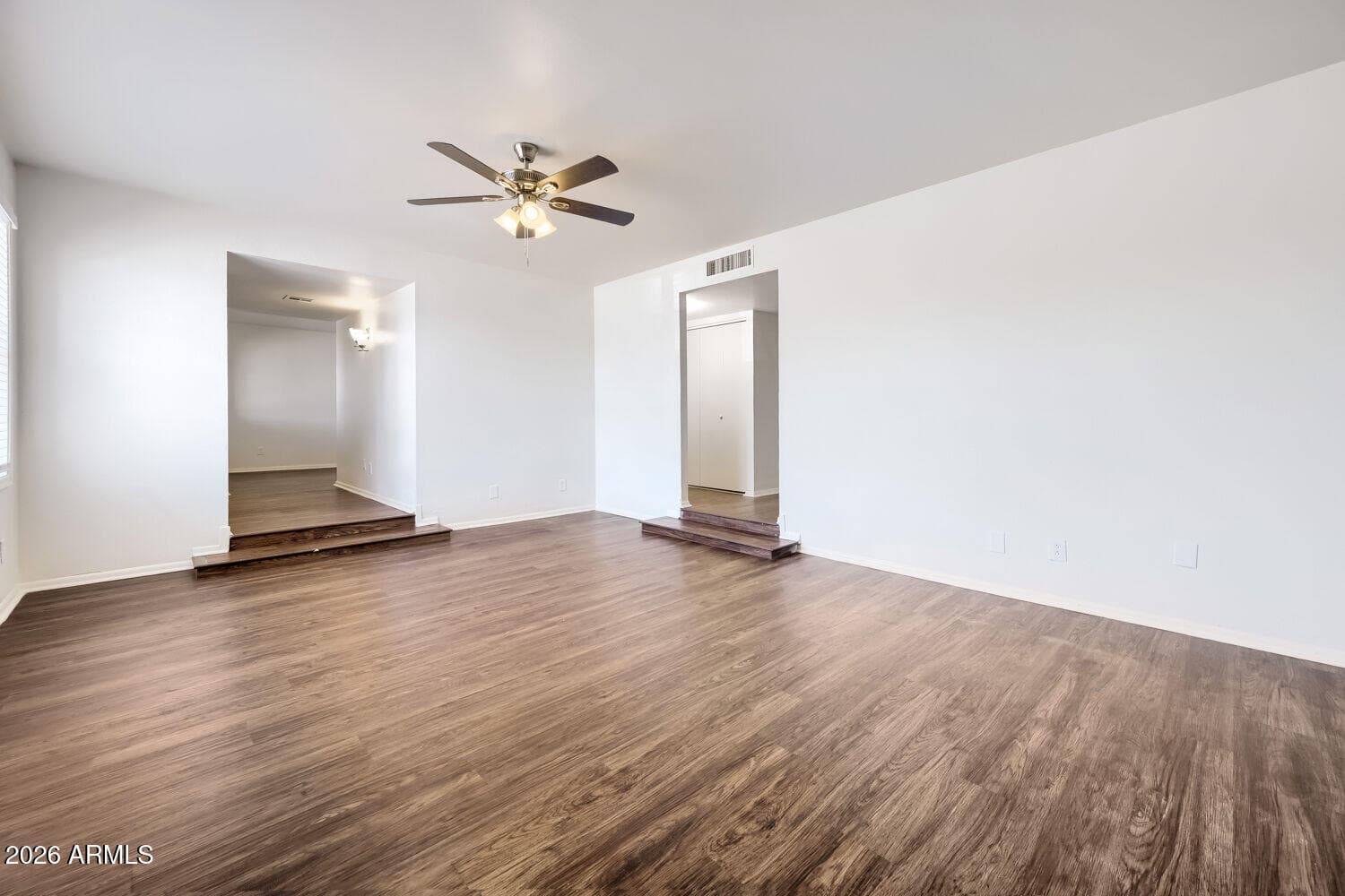3514 W CARIBBEAN Lane, Phoenix, AZ 85053 — photo 10 of 28