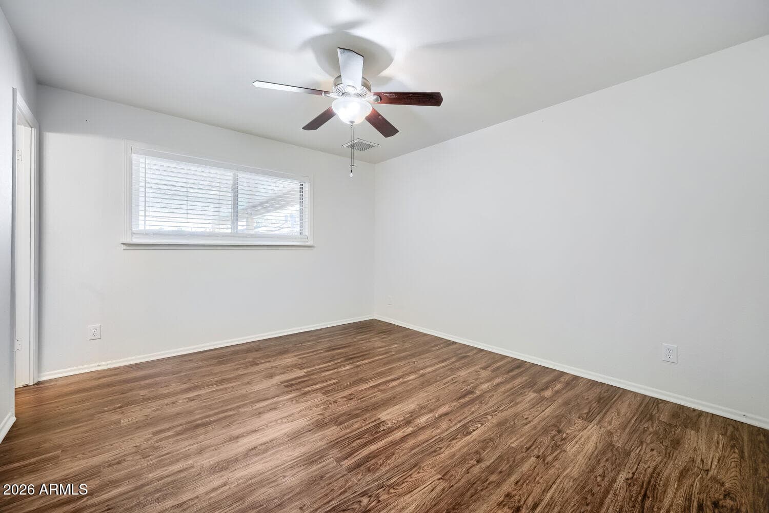3514 W CARIBBEAN Lane, Phoenix, AZ 85053 — photo 11 of 28