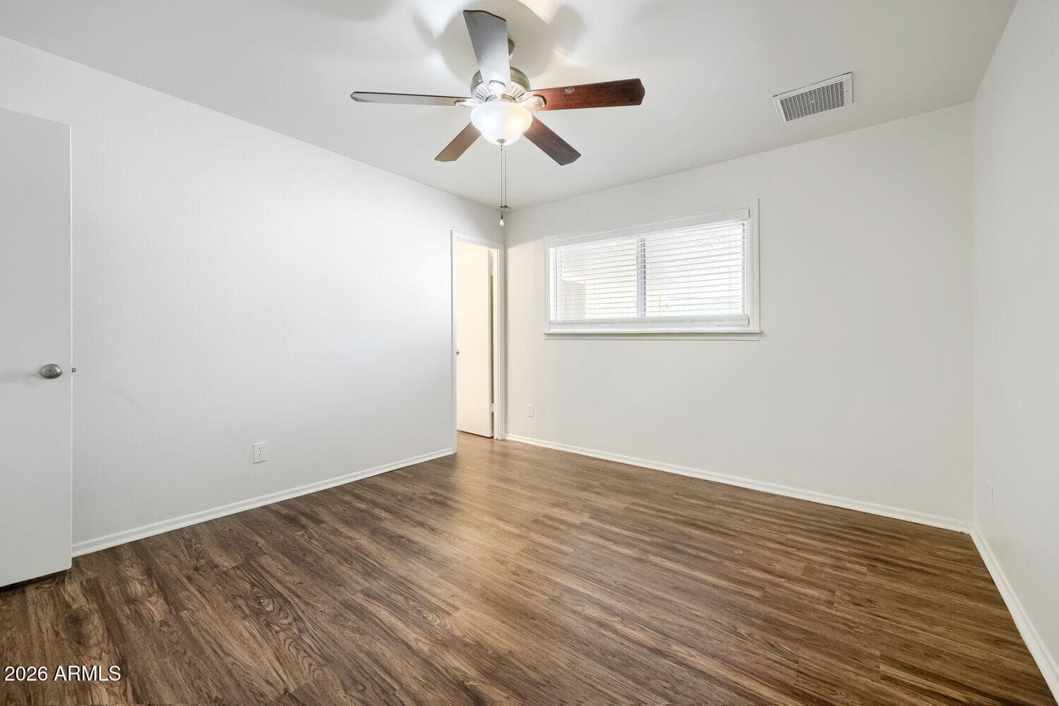 3514 W CARIBBEAN Lane, Phoenix, AZ 85053 — photo 13 of 28