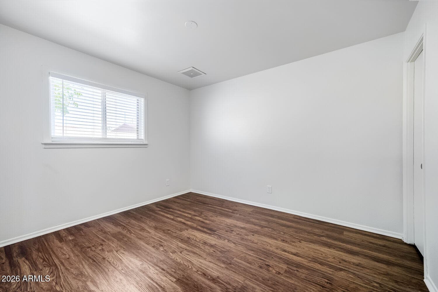 3514 W CARIBBEAN Lane, Phoenix, AZ 85053 — photo 14 of 28