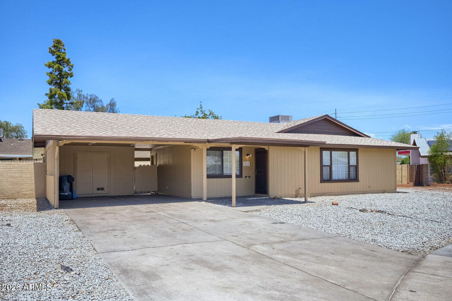 3514 W CARIBBEAN Lane, Phoenix, AZ 85053 — photo 3 of 28