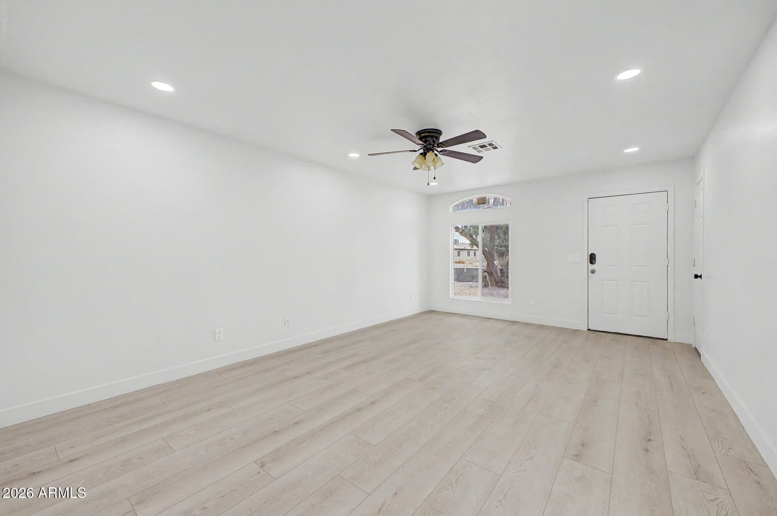 1228 S 15TH Avenue, Phoenix, AZ 85007 — photo 6 of 31
