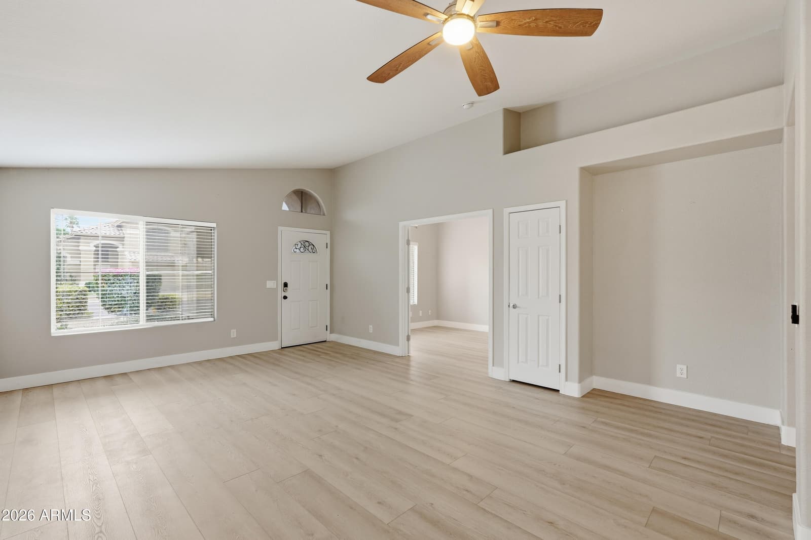 1152 W ORIOLE Way, Chandler, AZ 85286 — photo 5 of 49