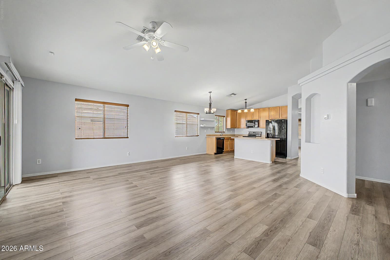 4601 N 123RD Drive, Avondale, AZ 85392 — photo 10 of 33