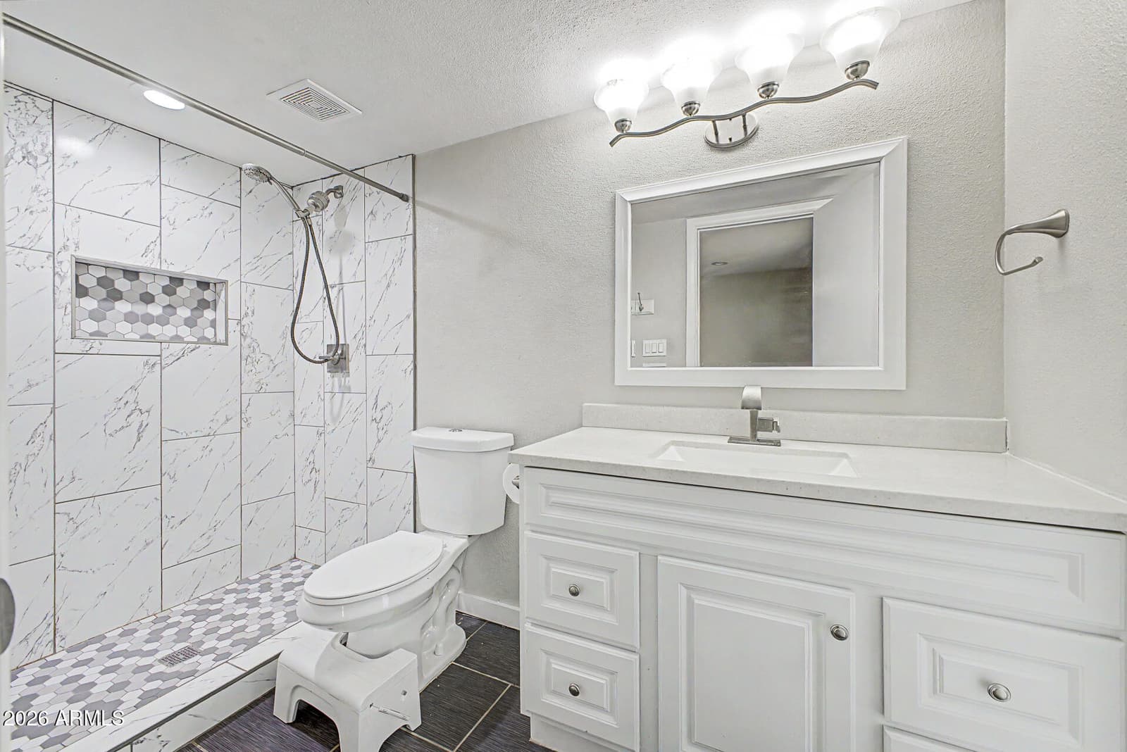 4023 W GRISWOLD Road, Phoenix, AZ 85051 — photo 13 of 26