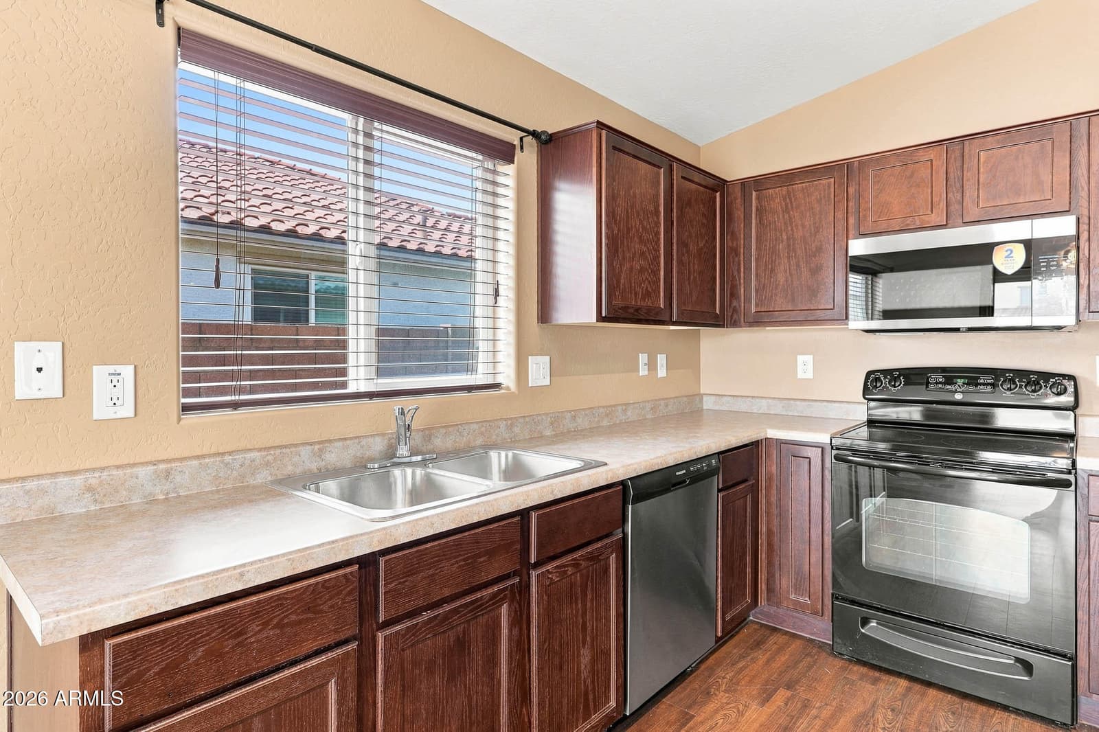 3817 S 185TH Drive, Goodyear, AZ 85338 — photo 12 of 36