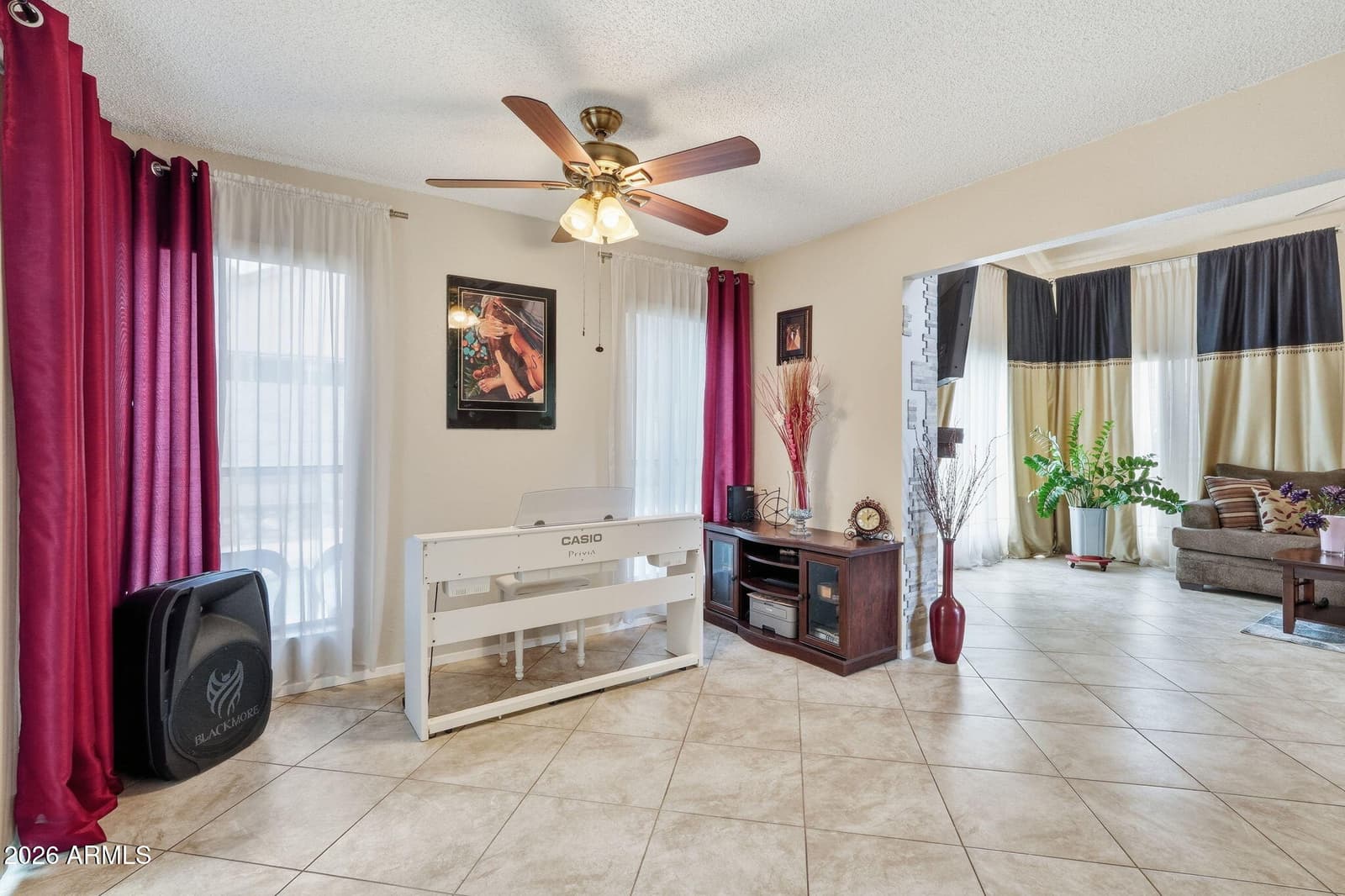 506 E KERRY Lane, Phoenix, AZ 85024 — photo 10 of 47