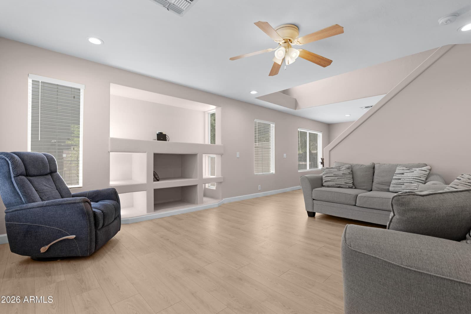 2500 E ORCHID Lane, Gilbert, AZ 85296 — photo 4 of 35