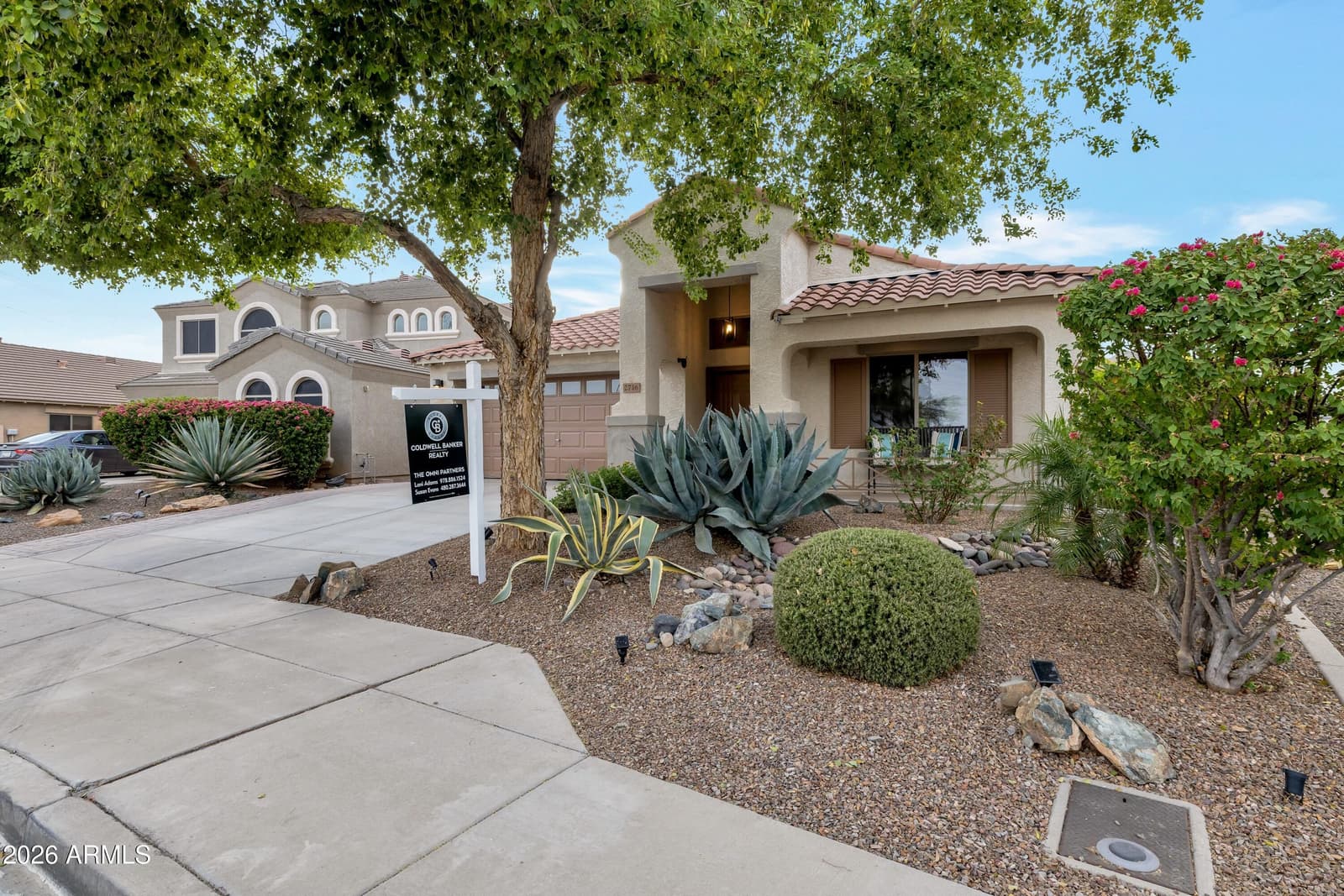 2716 E QUIET HOLLOW Lane, Phoenix, AZ 85024 — photo 2 of 41