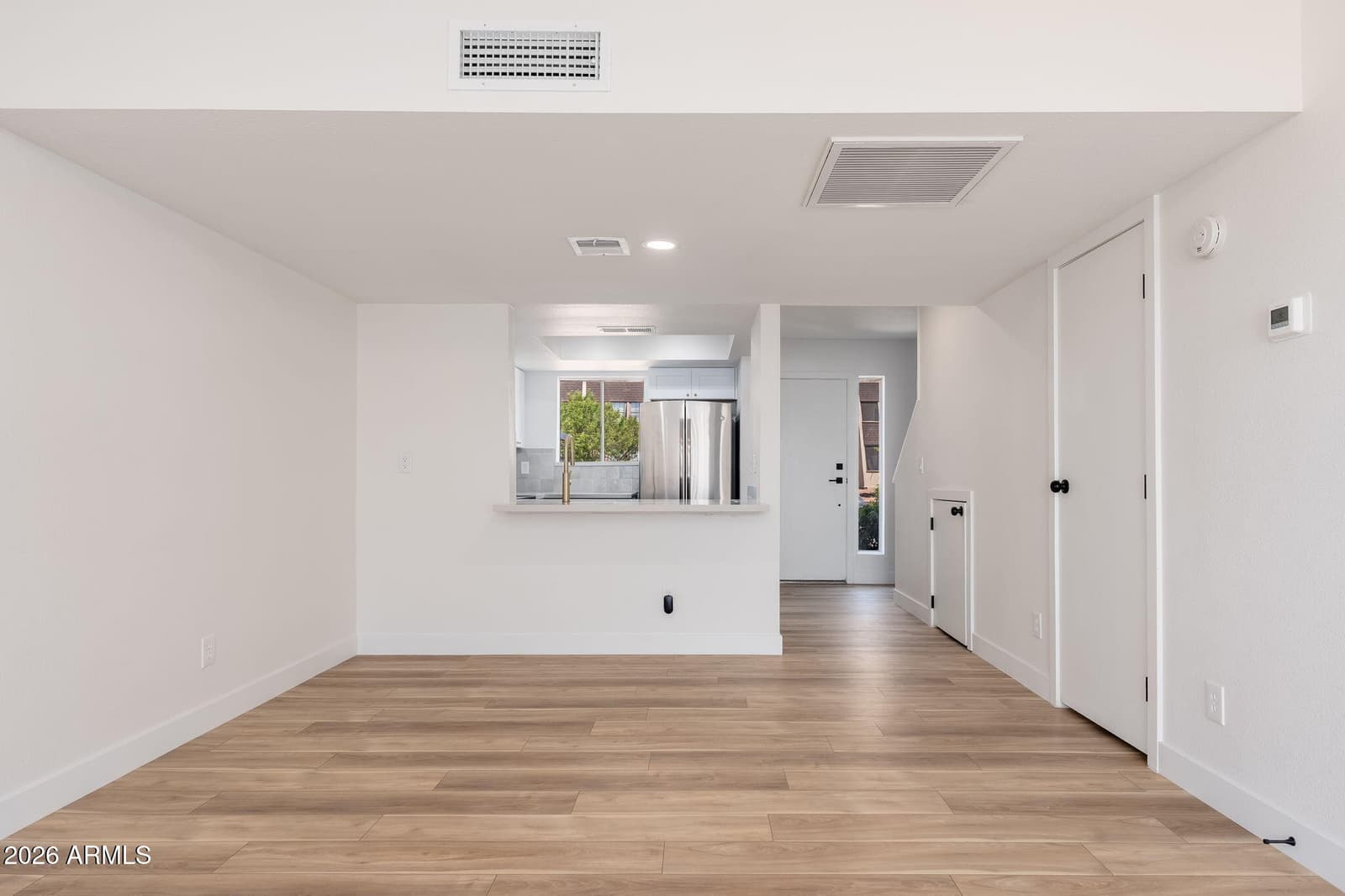 1601 W Sunnyside Drive 121, Phoenix, AZ 85029 — photo 11 of 36