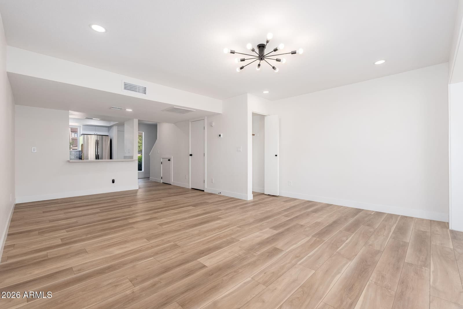 1601 W Sunnyside Drive 121, Phoenix, AZ 85029 — photo 10 of 36