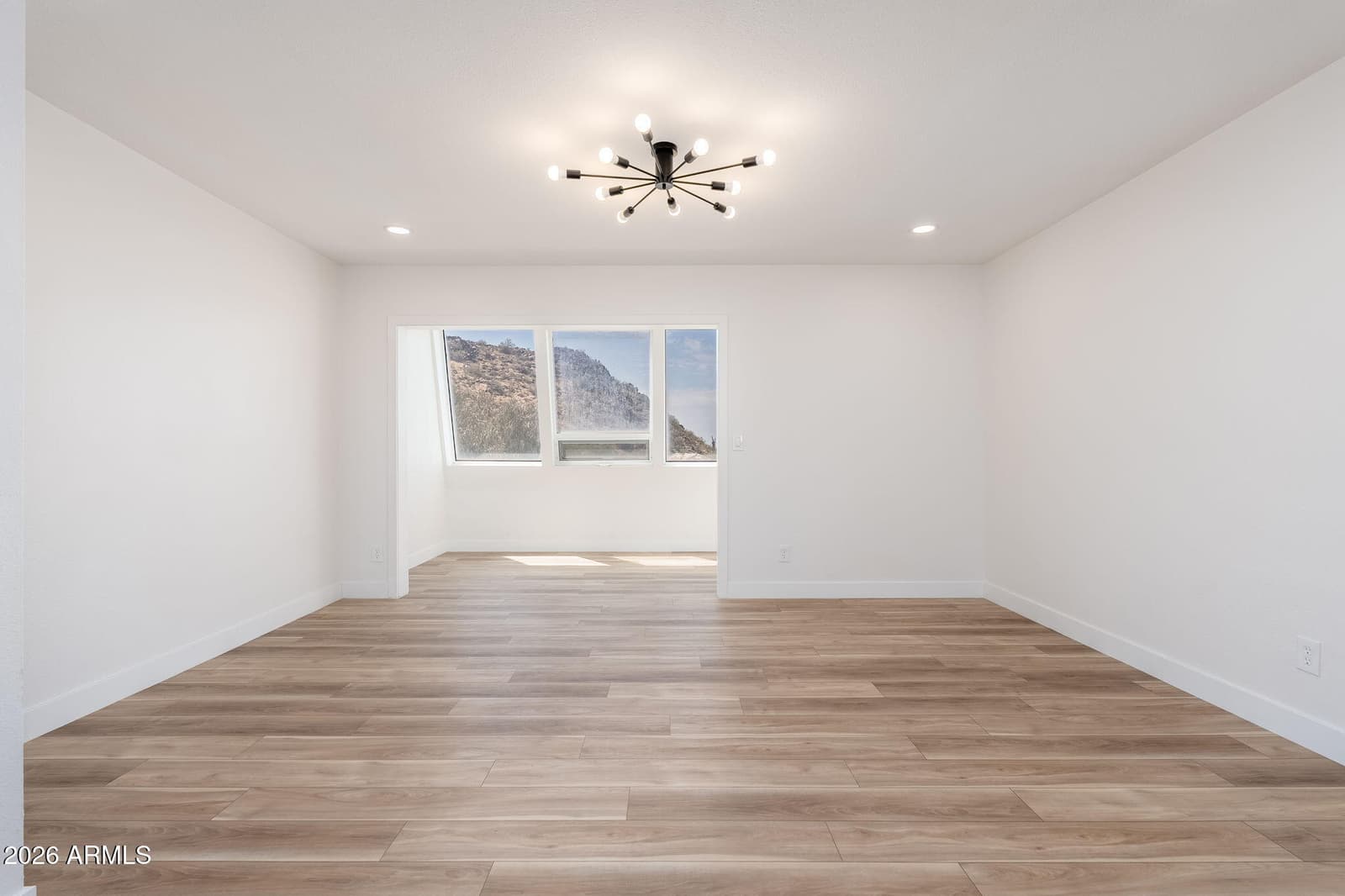 1601 W Sunnyside Drive 121, Phoenix, AZ 85029 — photo 14 of 36