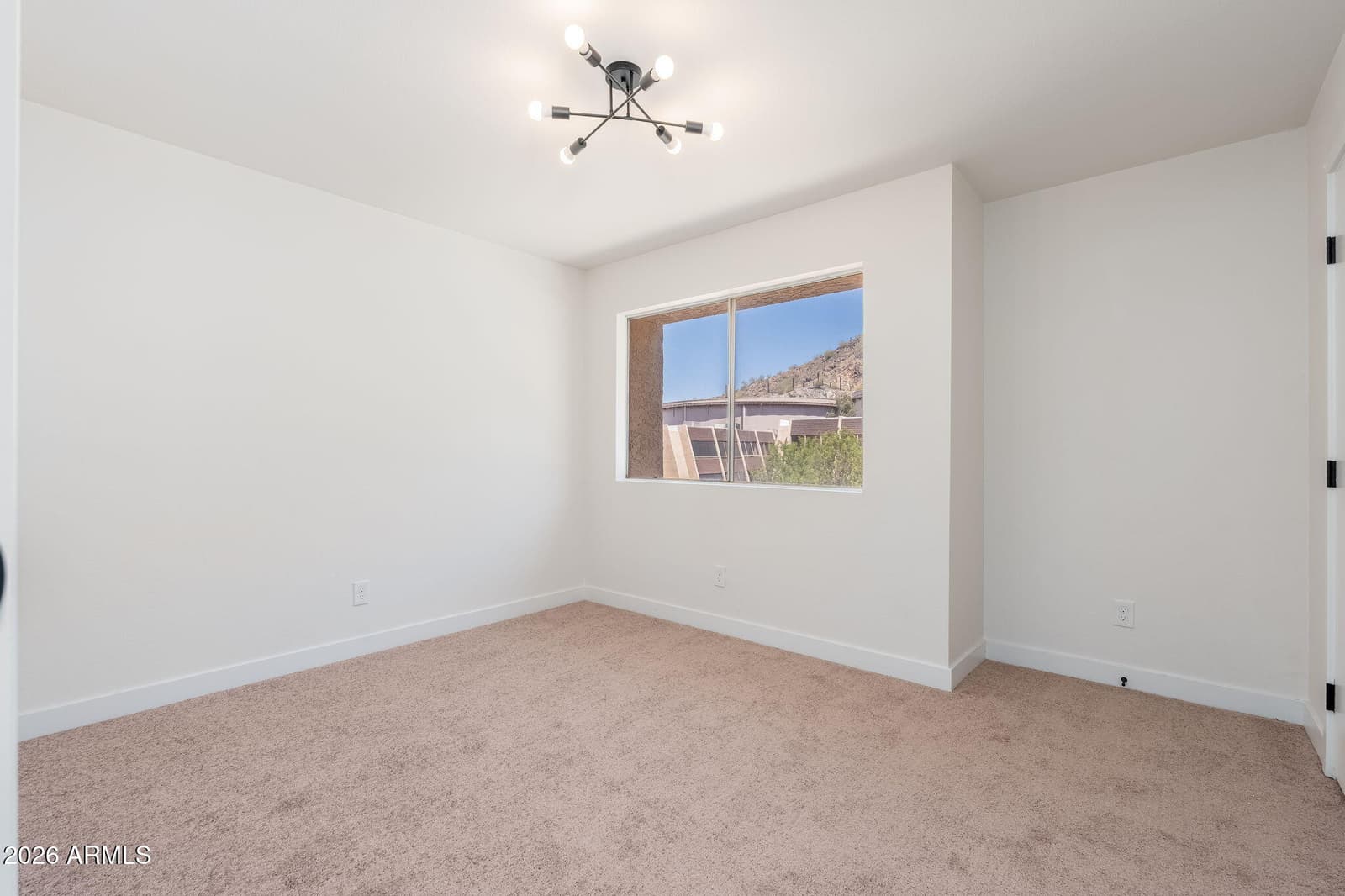 1601 W Sunnyside Drive 121, Phoenix, AZ 85029 — photo 21 of 36