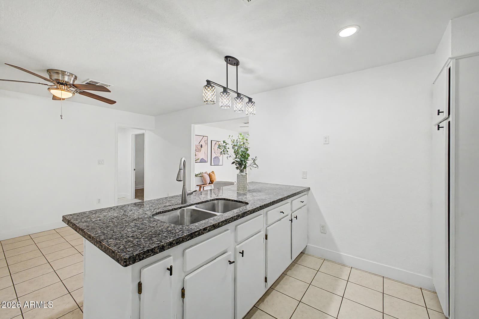 4875 W PALM Lane, Phoenix, AZ 85035 — photo 8 of 32