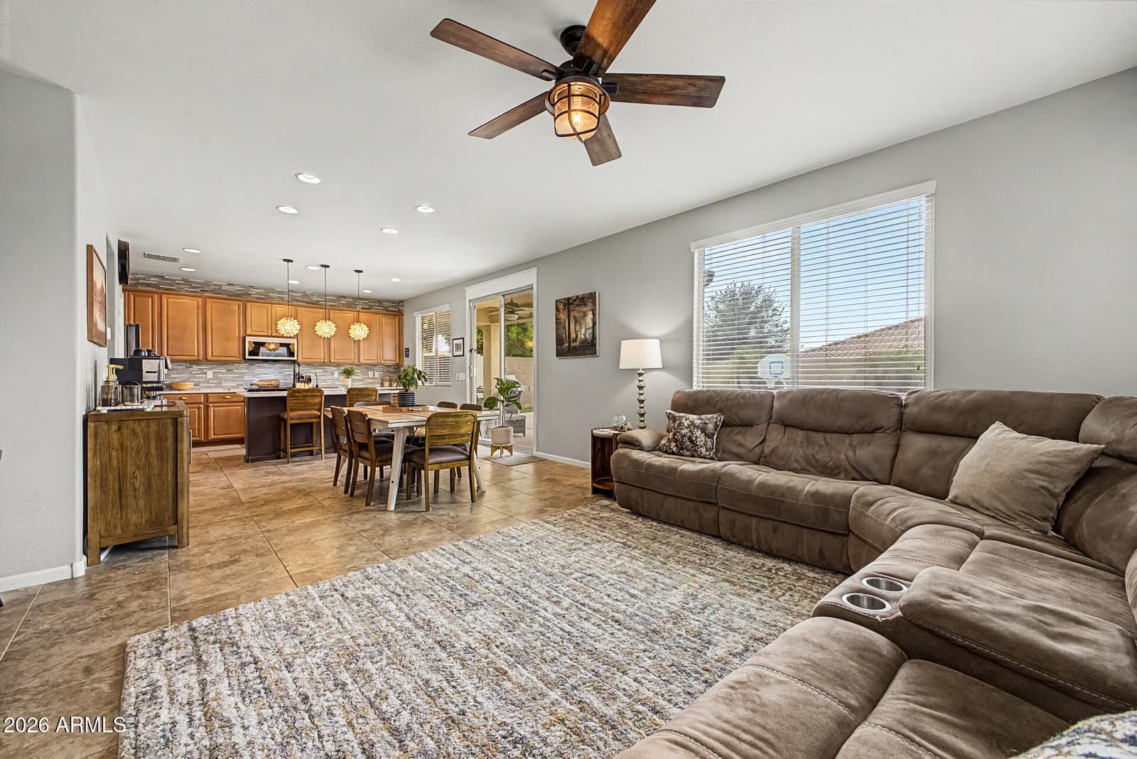 7629 W FETLOCK Trail, Peoria, AZ 85383 — photo 7 of 56