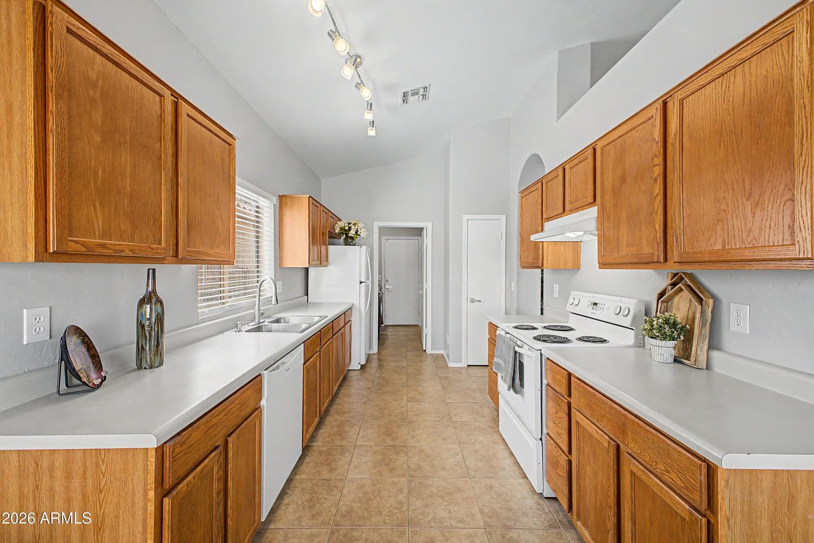 7932 N PANAMINT Drive, Tucson, AZ 85743 — photo 12 of 42