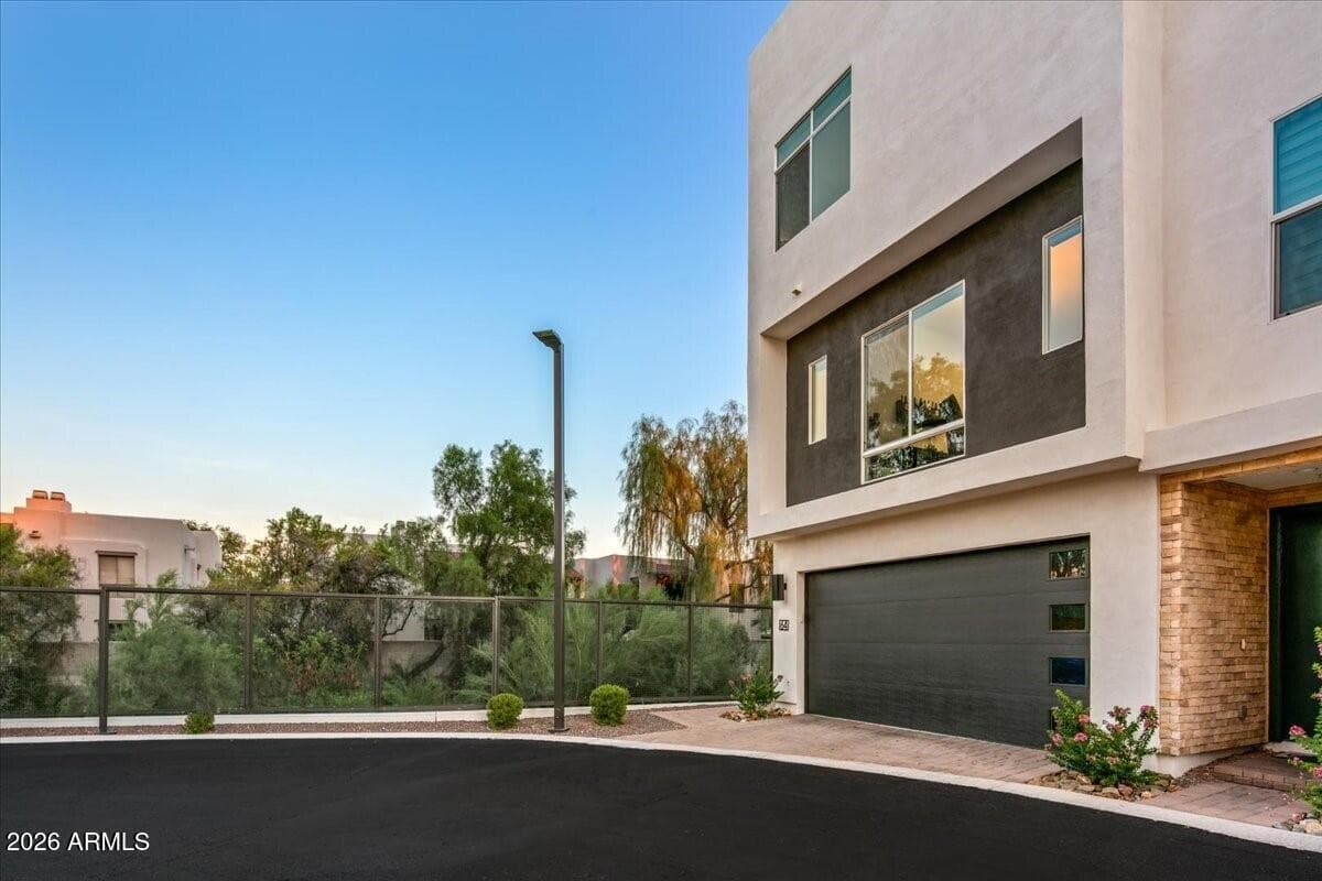 1717 E MORTEN Avenue 64, Phoenix, AZ 85020 — photo 4 of 54