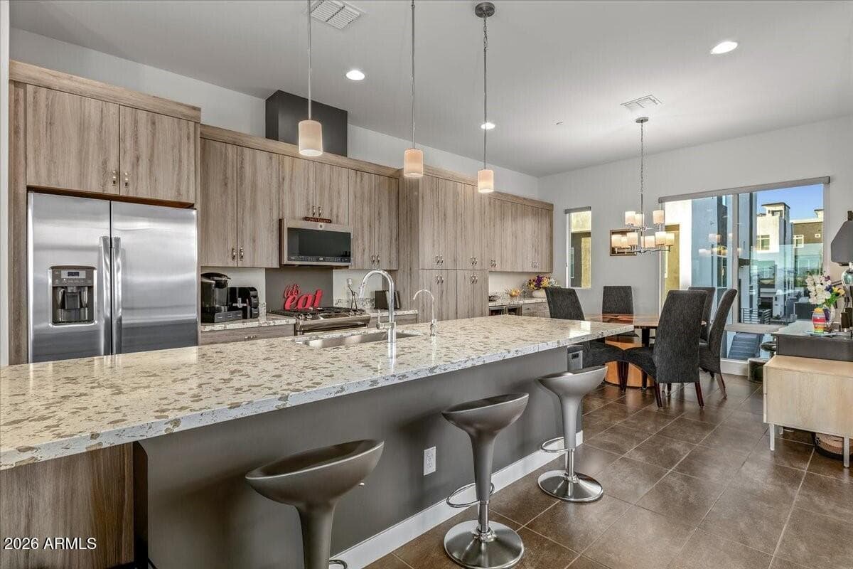 1717 E MORTEN Avenue 64, Phoenix, AZ 85020 — photo 16 of 54
