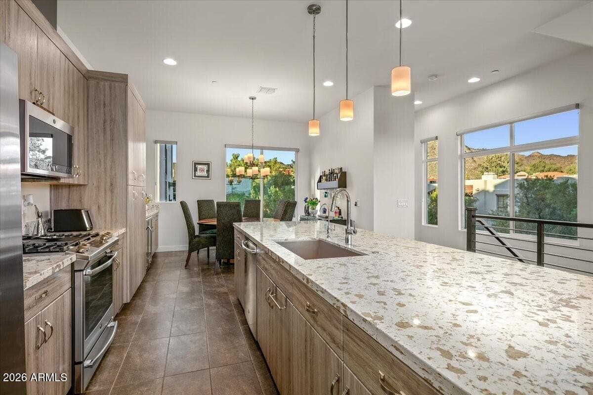 1717 E MORTEN Avenue 64, Phoenix, AZ 85020 — photo 20 of 54