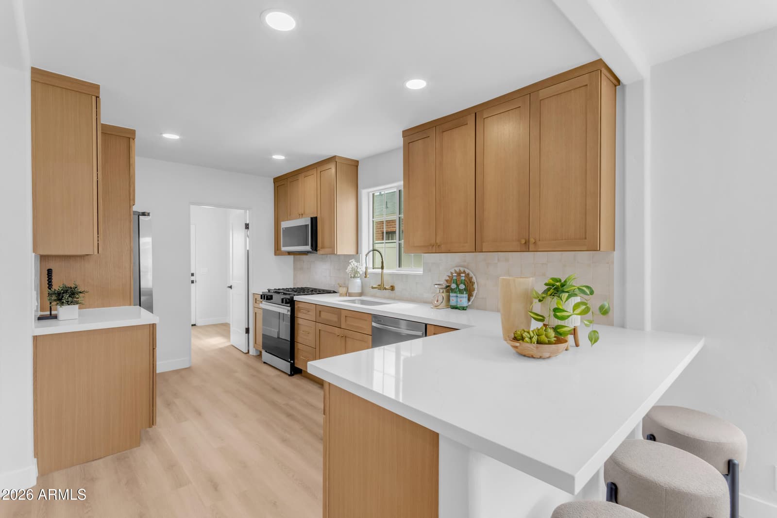 37 W VIRGINIA Avenue, Phoenix, AZ 85003 — photo 4 of 57