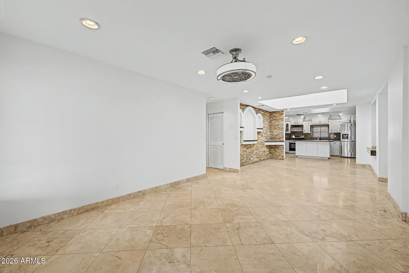 1707 W WAYLAND Drive, Phoenix, AZ 85041 — photo 7 of 35