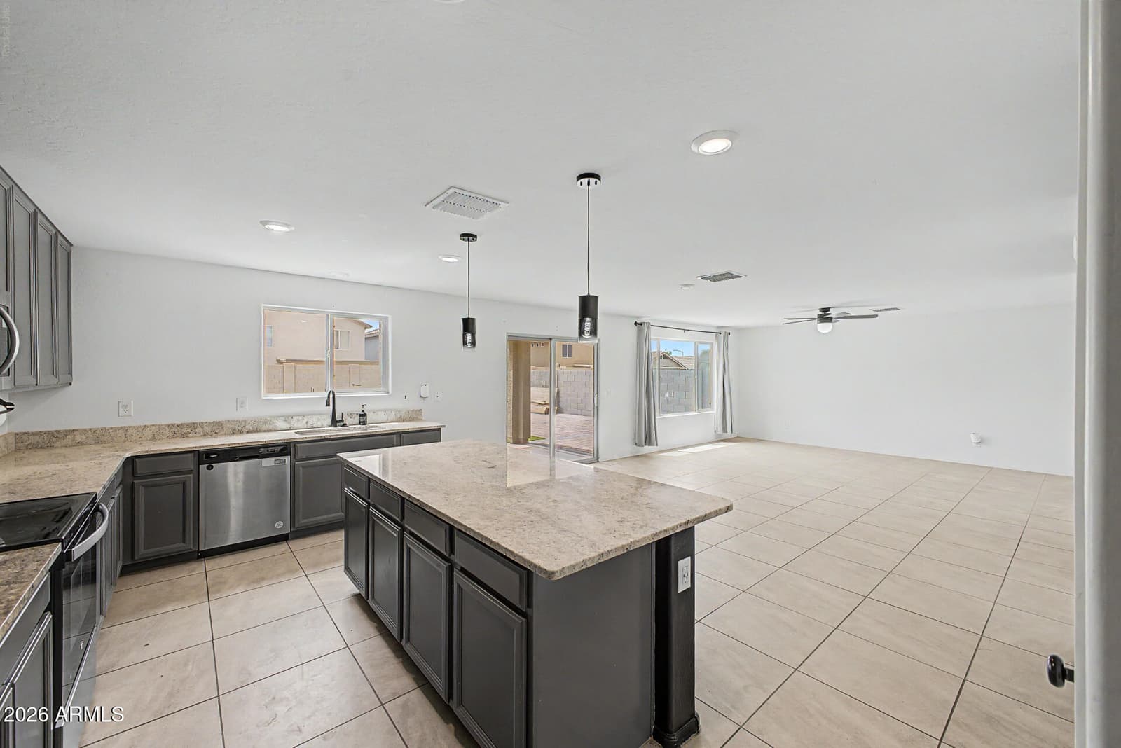 1417 W Pinkley Avenue, Coolidge, AZ 85128 — photo 4 of 29