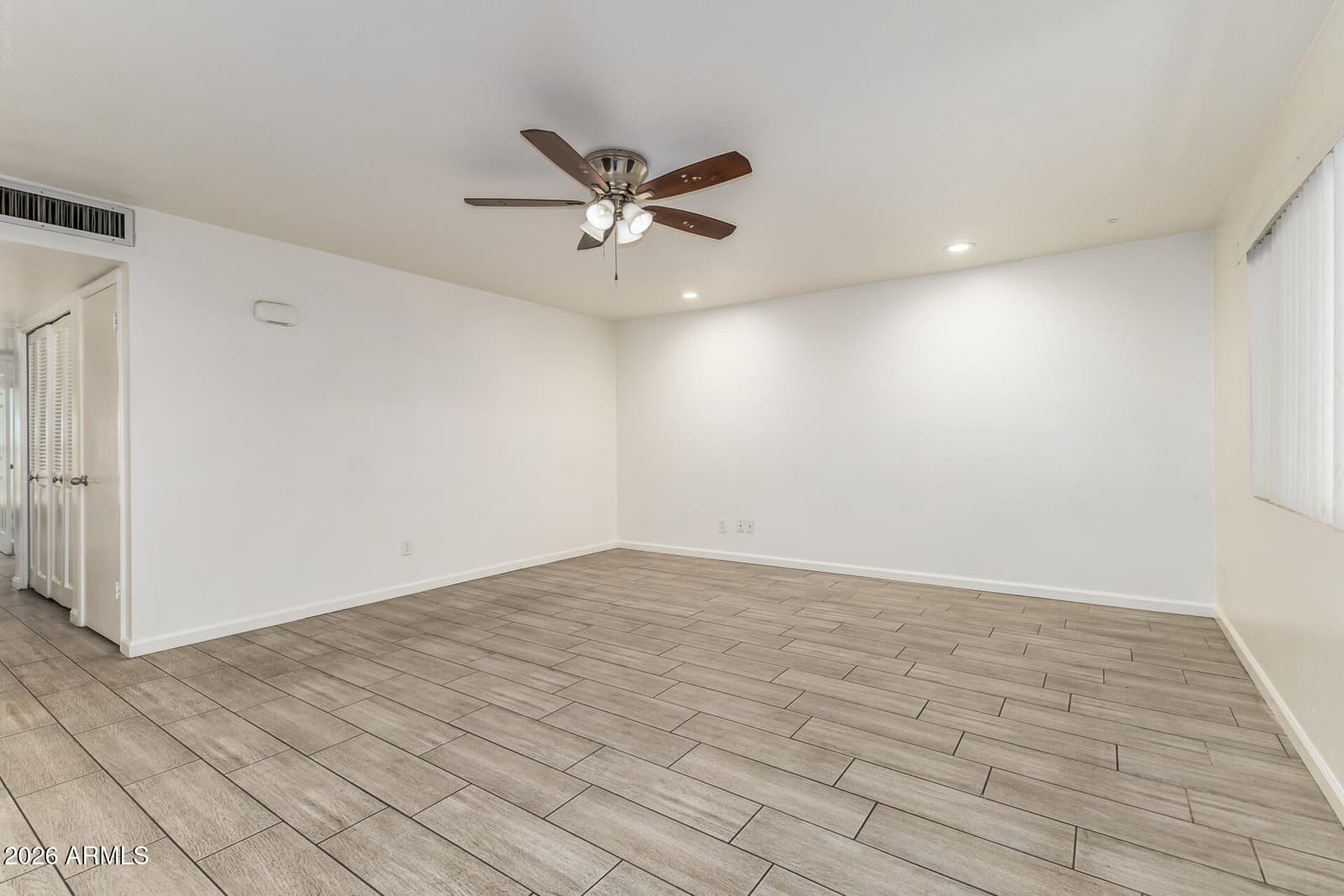 5966 W AUGUSTA Avenue, Glendale, AZ 85301 — photo 3 of 21