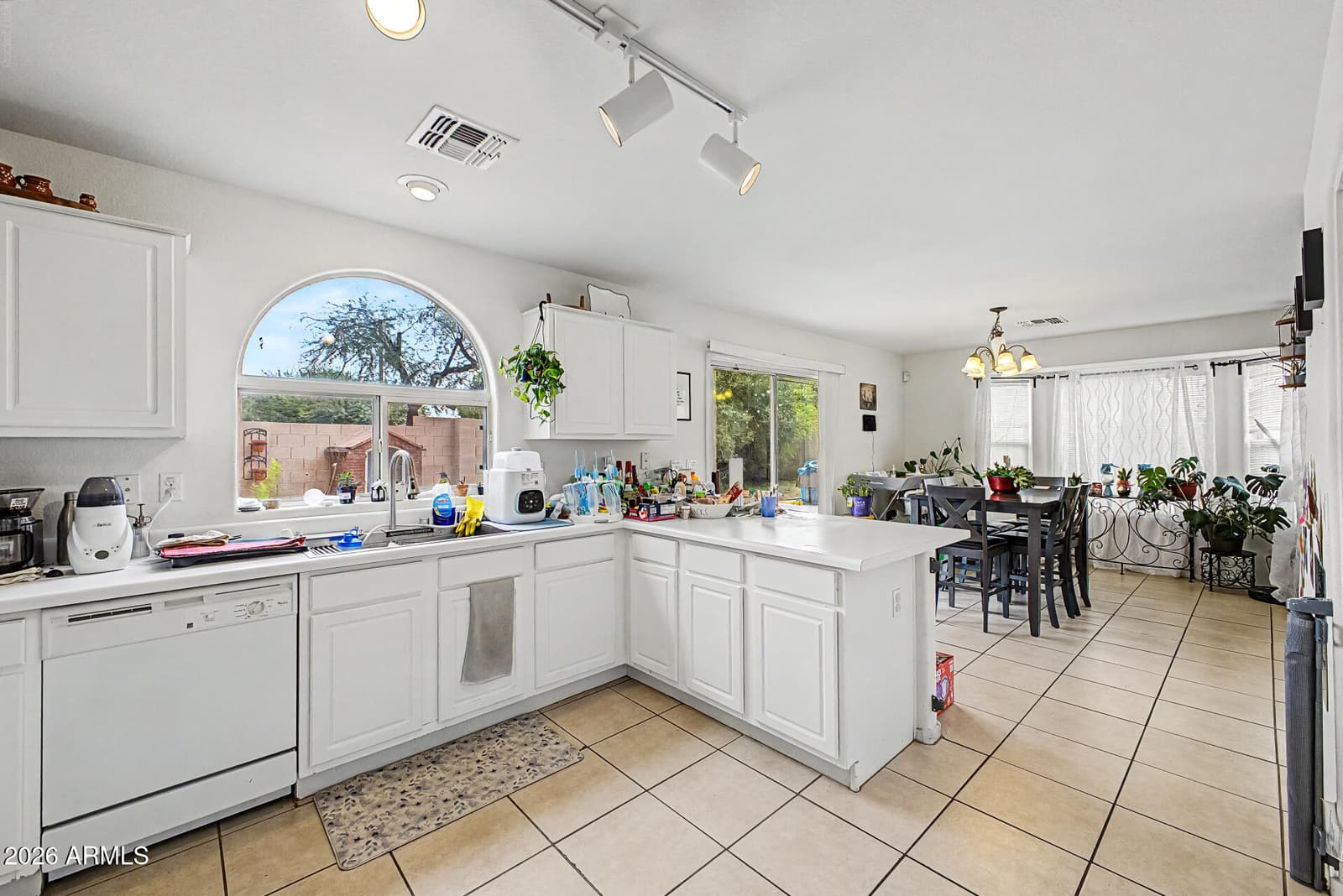 16036 N 11TH Avenue 1074, Phoenix, AZ 85023 — photo 11 of 38
