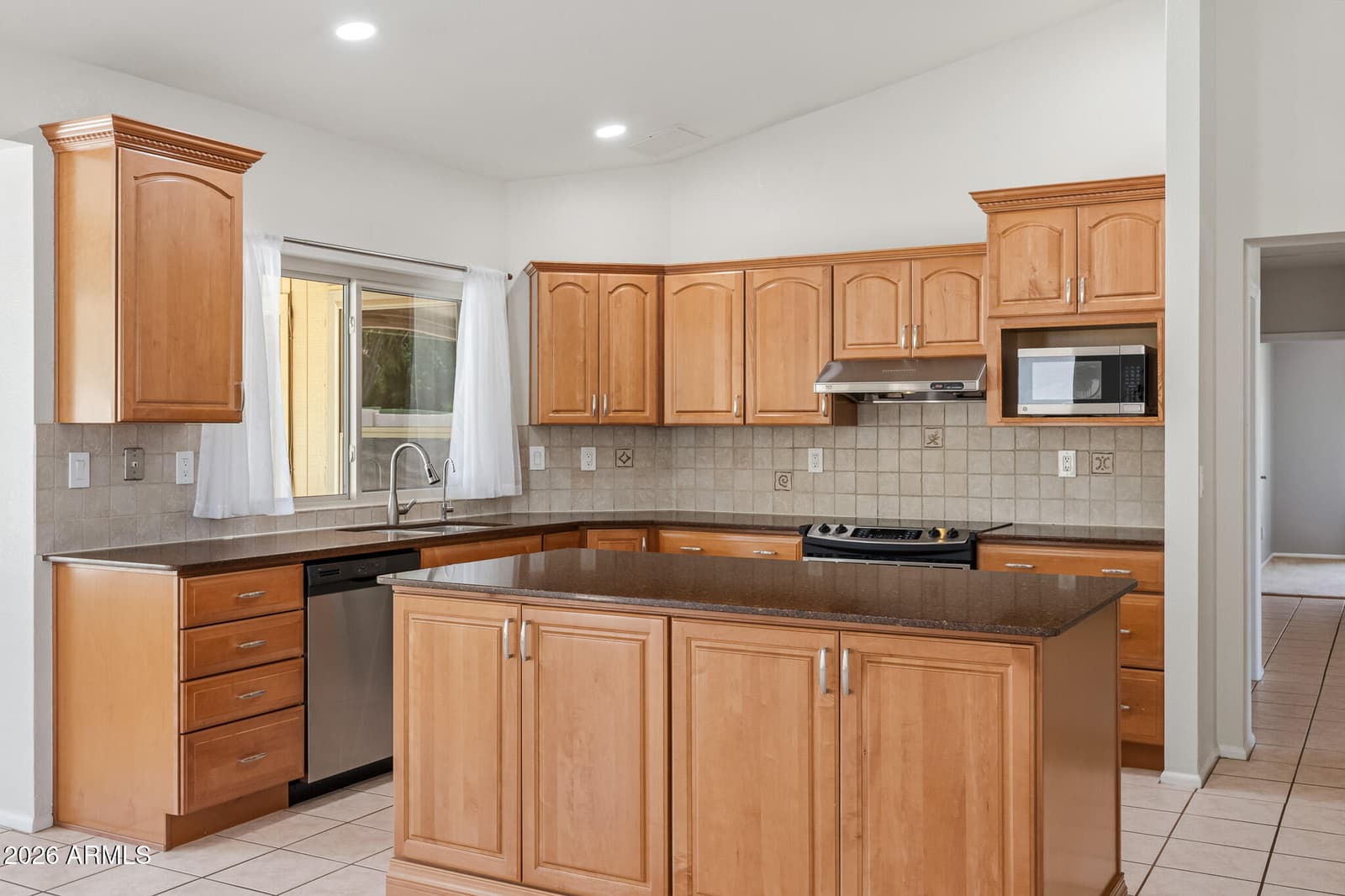 2419 W SHAWNEE Drive, Chandler, AZ 85224 — photo 12 of 42