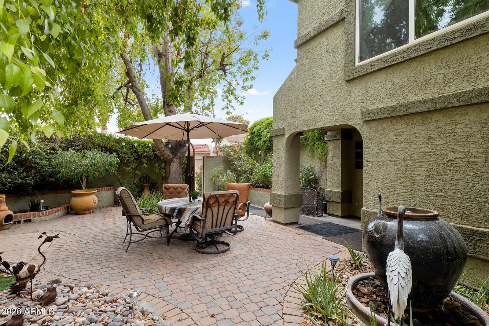 422 E KERRY Lane, Phoenix, AZ 85024 — photo 9 of 68