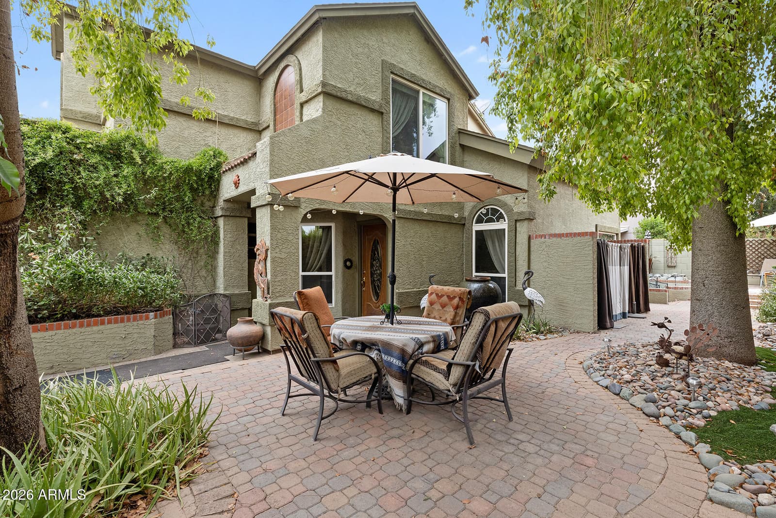 422 E KERRY Lane, Phoenix, AZ 85024 — photo 10 of 68
