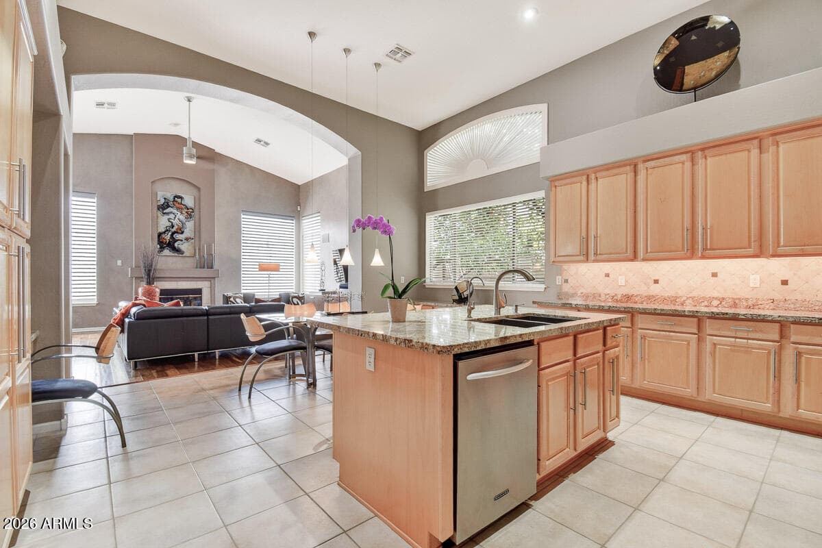 1047 W ARMSTRONG Way, Chandler, AZ 85286 — photo 10 of 60