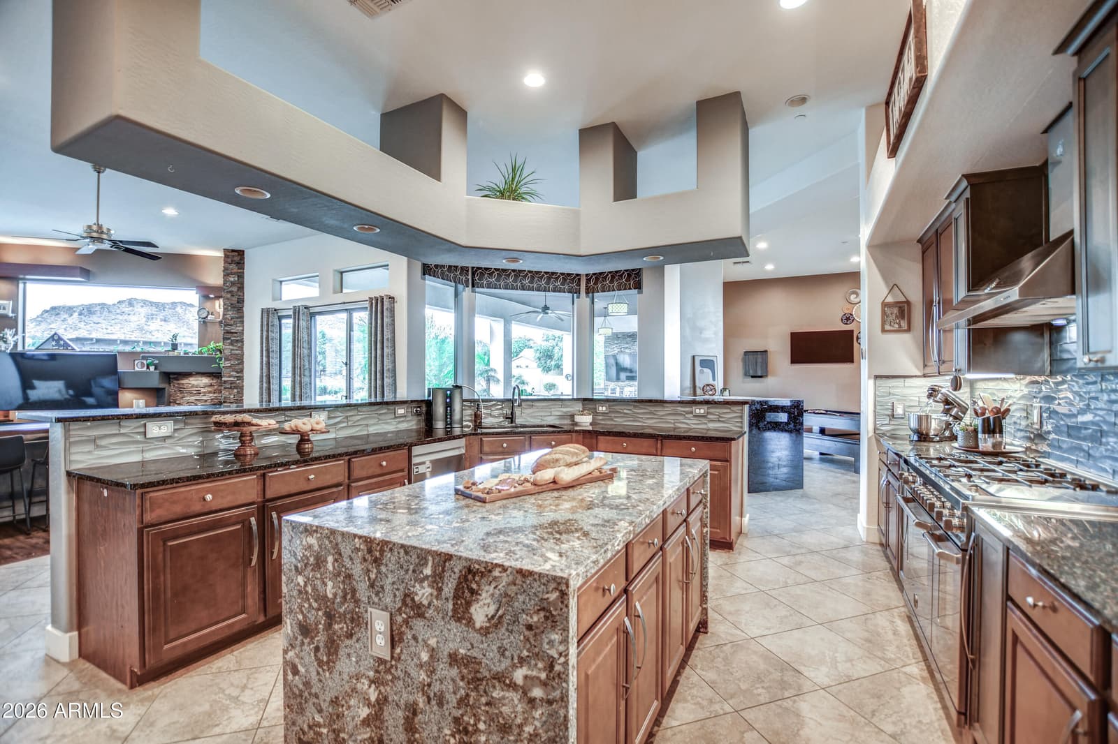 9156 W BAJADA Road, Peoria, AZ 85383 — photo 14 of 59