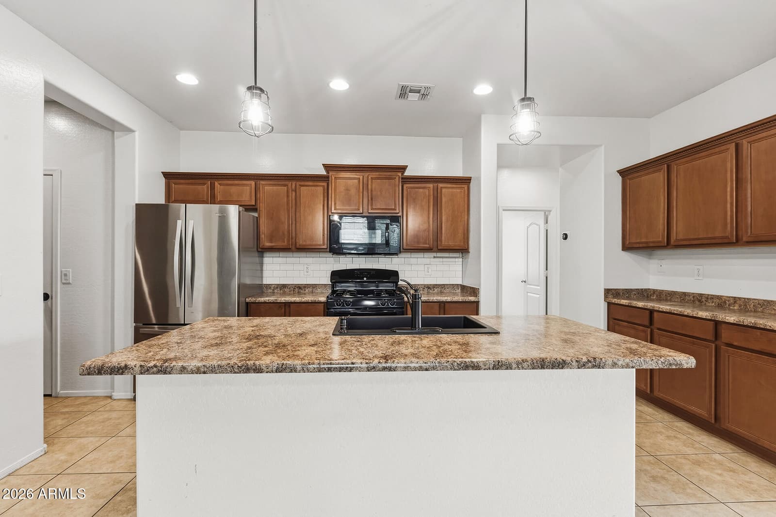 18608 W LUPINE Avenue, Goodyear, AZ 85338 — photo 5 of 56