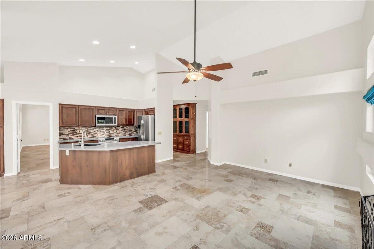 724 N ASH Drive, Chandler, AZ 85224 — photo 12 of 54