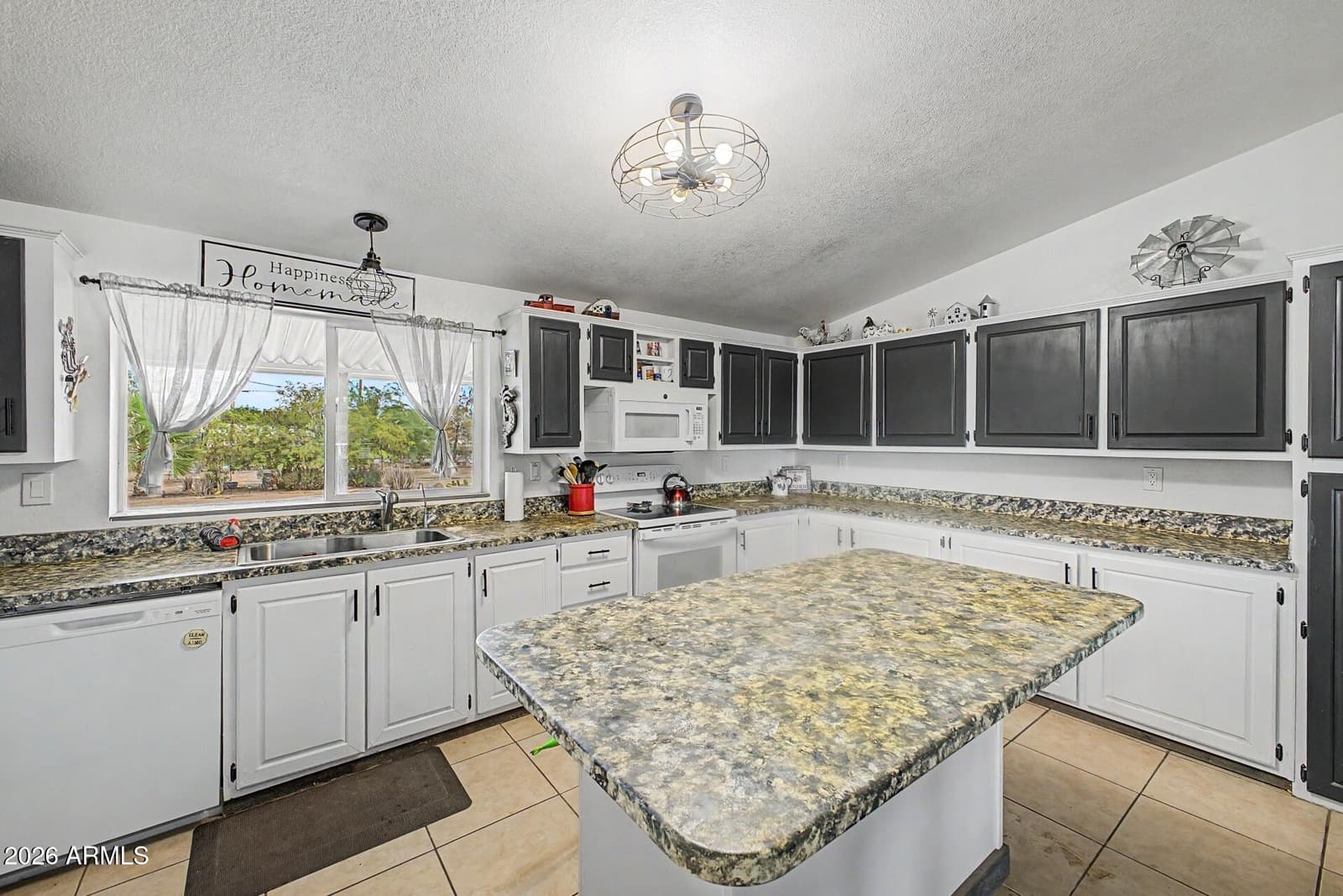 1164 S BARD ARROW Road, Casa Grande, AZ 85194 — photo 5 of 14