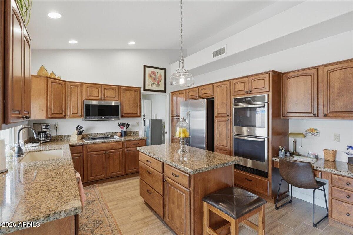 8811 W KIMBERLY Way, Peoria, AZ 85382 — photo 3 of 44