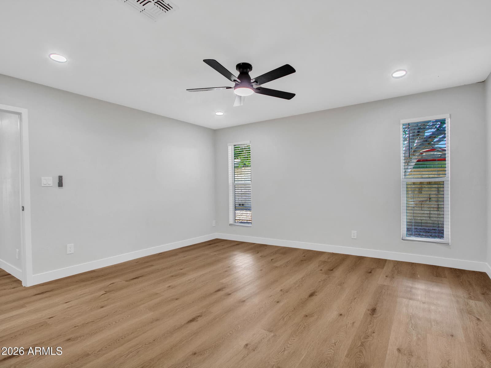 4915 W SHANGRI LA Road, Glendale, AZ 85304 — photo 35 of 61
