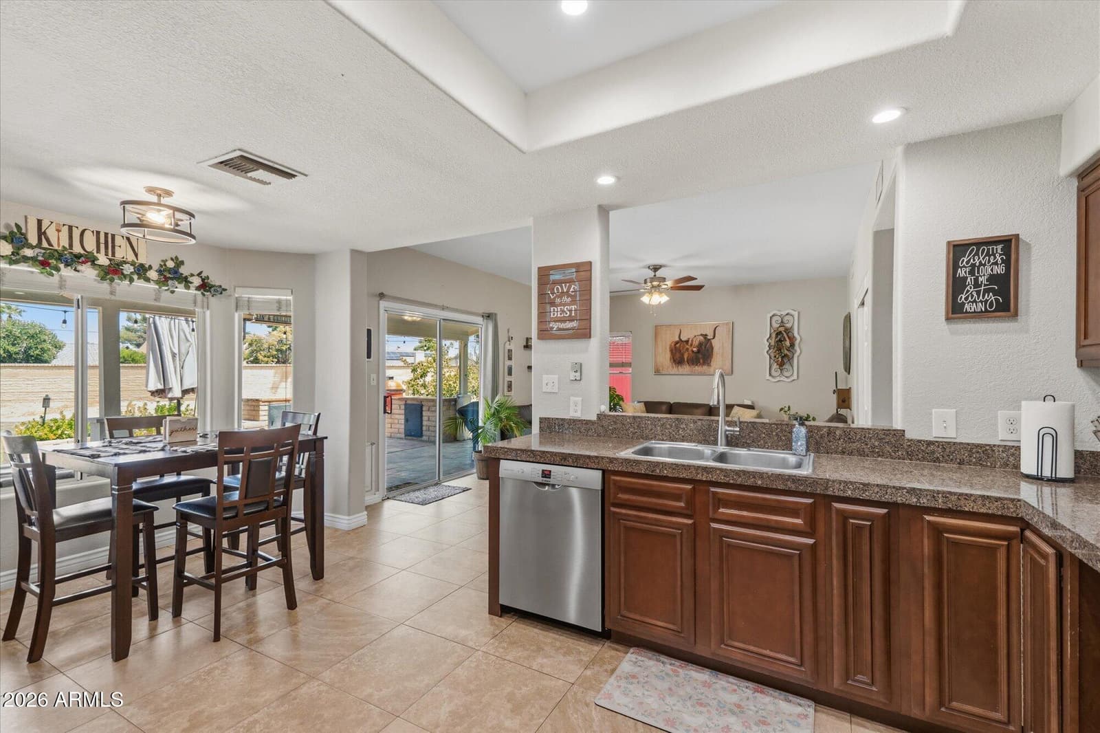 5422 E FOUNTAIN Circle, Mesa, AZ 85205 — photo 7 of 31