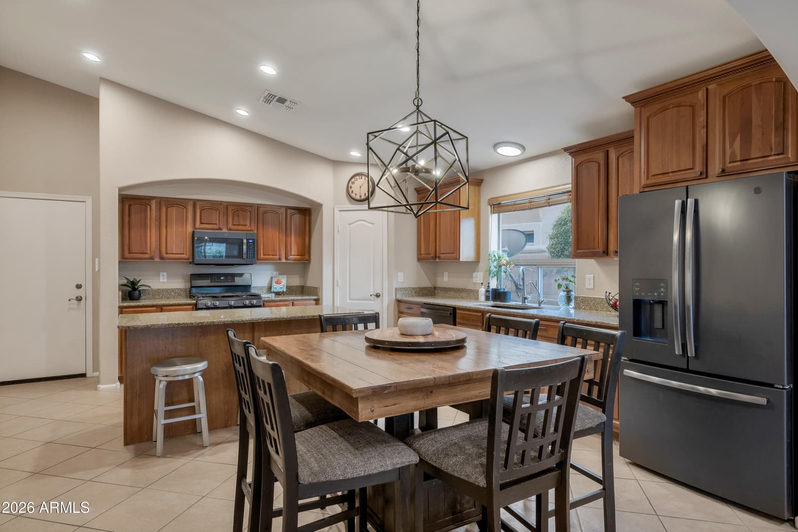 2716 E QUIET HOLLOW Lane, Phoenix, AZ 85024 — photo 18 of 41
