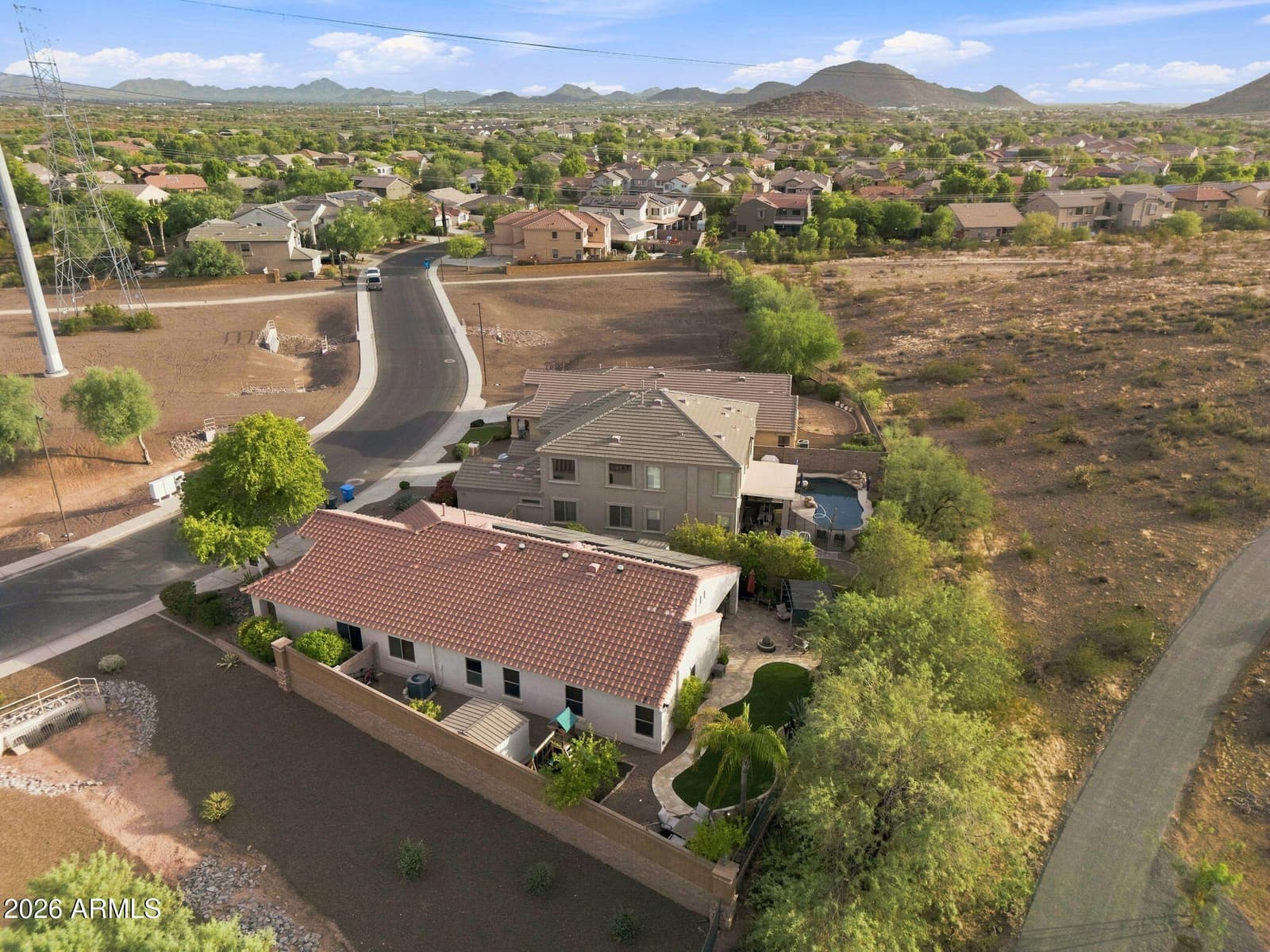 2716 E QUIET HOLLOW Lane, Phoenix, AZ 85024 — photo 40 of 41