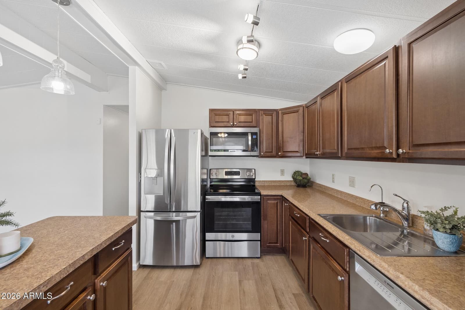 6209 E MCKELLIPS Road 177, Mesa, AZ 85215 — photo 12 of 21