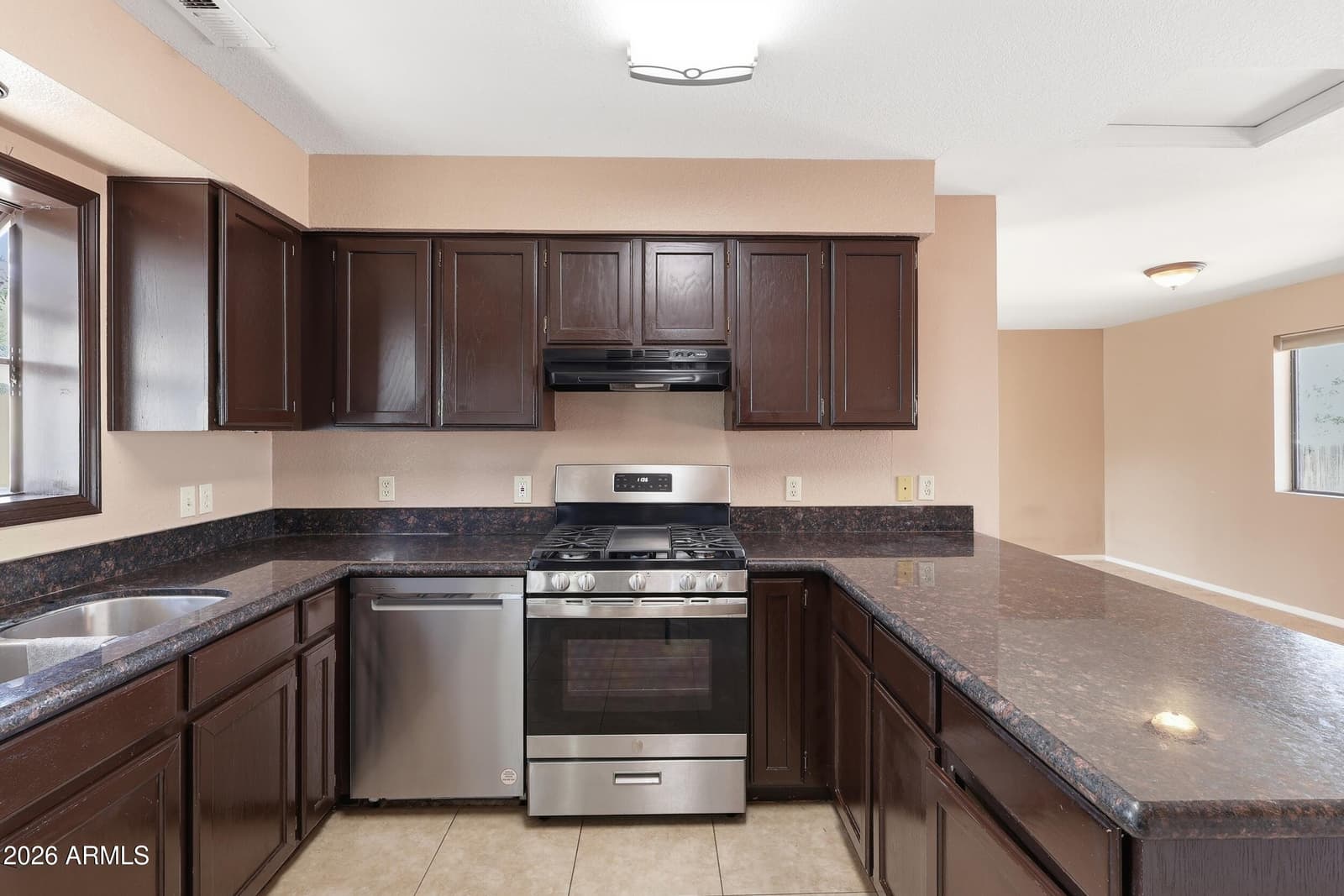 5565 E CAMPBELL Avenue, Flagstaff, AZ 86004 — photo 11 of 41
