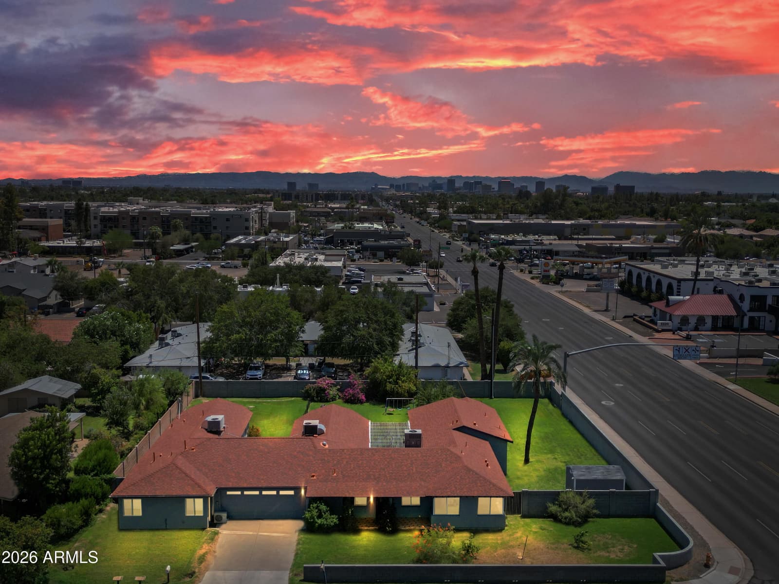 701 E MCLELLAN Boulevard, Phoenix, AZ 85014 — photo 1 of 80